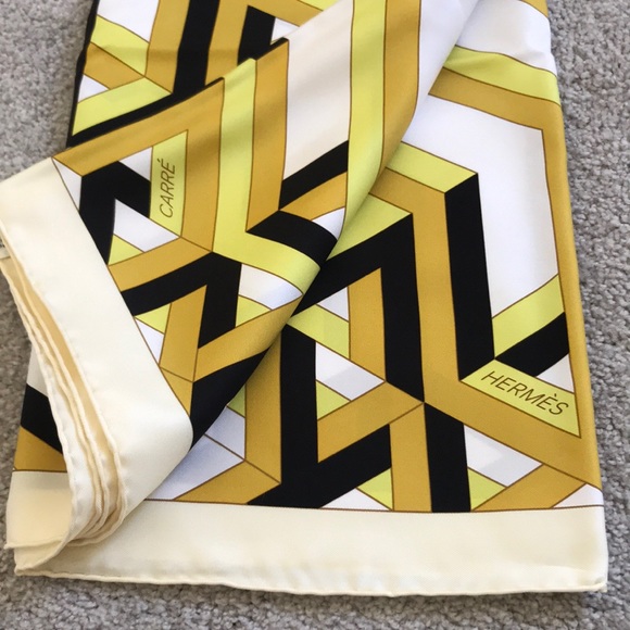 Authentic Herms silk scarf 36’’x 36’’ - Picture 4 of 4
